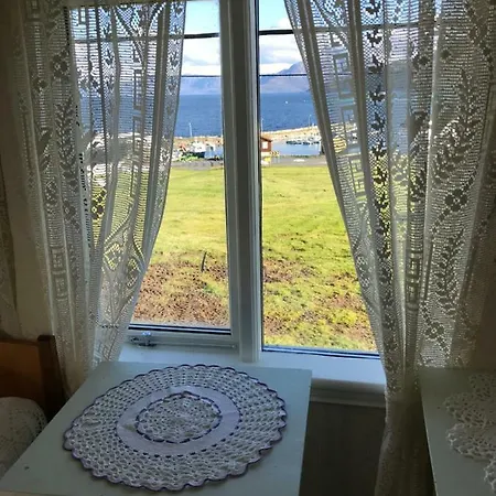 Holiday home With Seaview